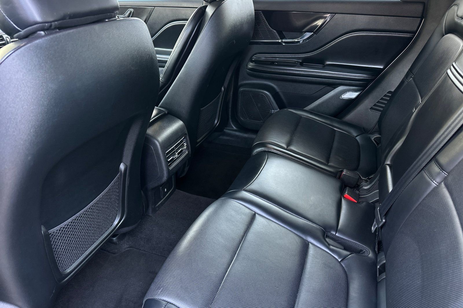 Used 2022 Lincoln Corsair Reserve FWD image 11