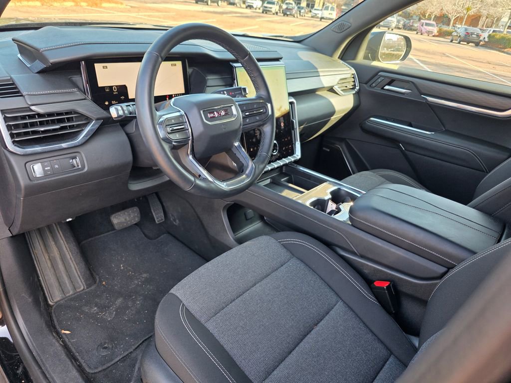 Used 2025 GMC Acadia Elevation image 8