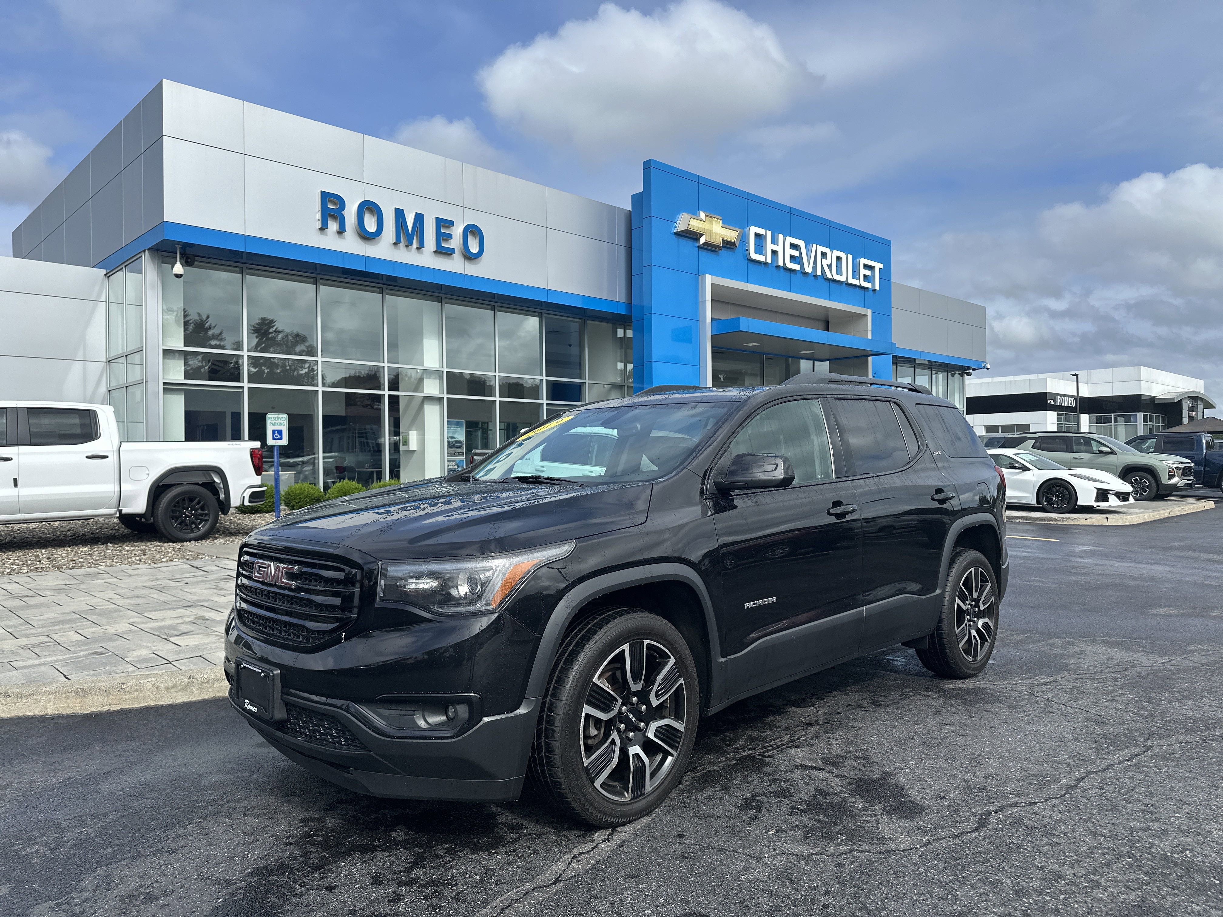 Used 2019 GMC Acadia SLT w/ Black Edition