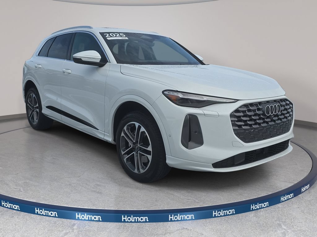 Certified 2025 Audi Q5 Premium w/ Premium Plus AWD/4WD image 3