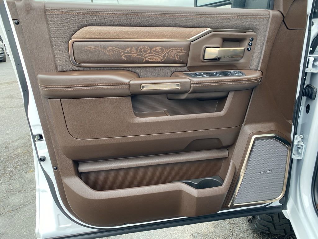 Used 2025 RAM 2500 Limited image 9