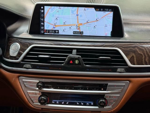 Used 2018 BMW 750i xDrive image 66