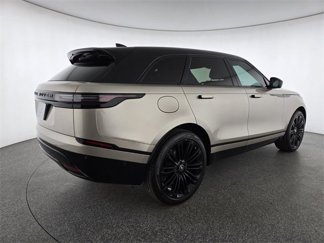 New 2026 Land Rover Range Rover Velar Dynamic SE image 2