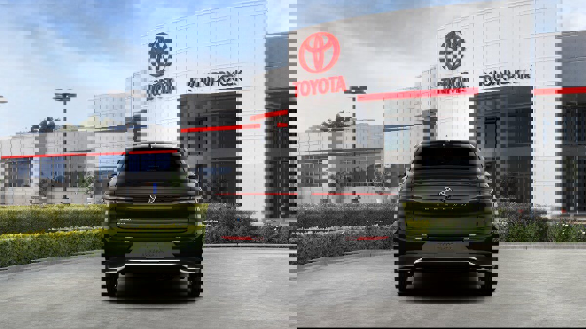 New 2026 Toyota Crown XLE AWD/4WD image 8