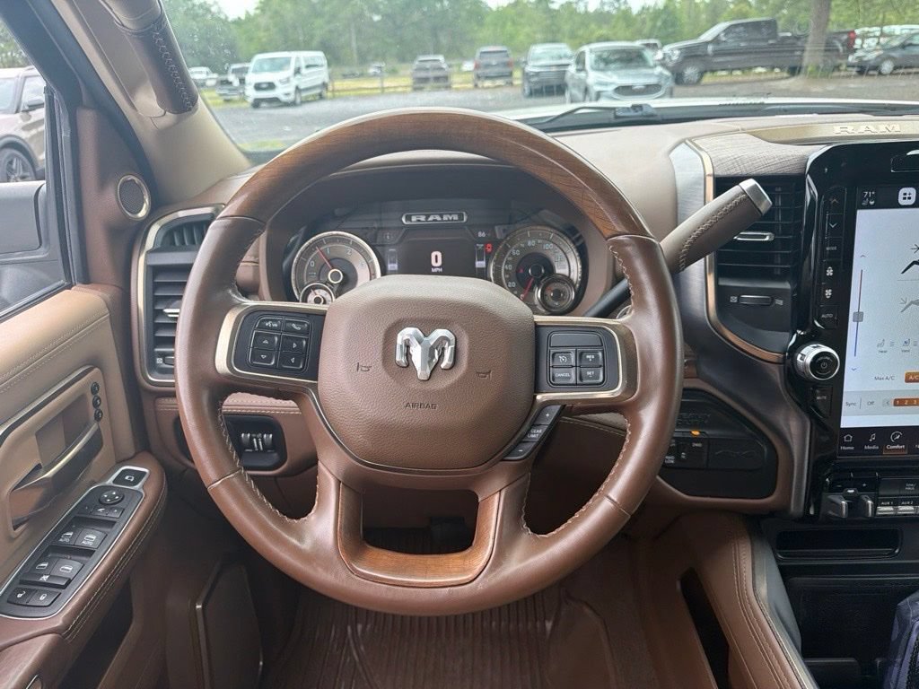 Used 2022 RAM 3500 Limited AWD/4WD image 14