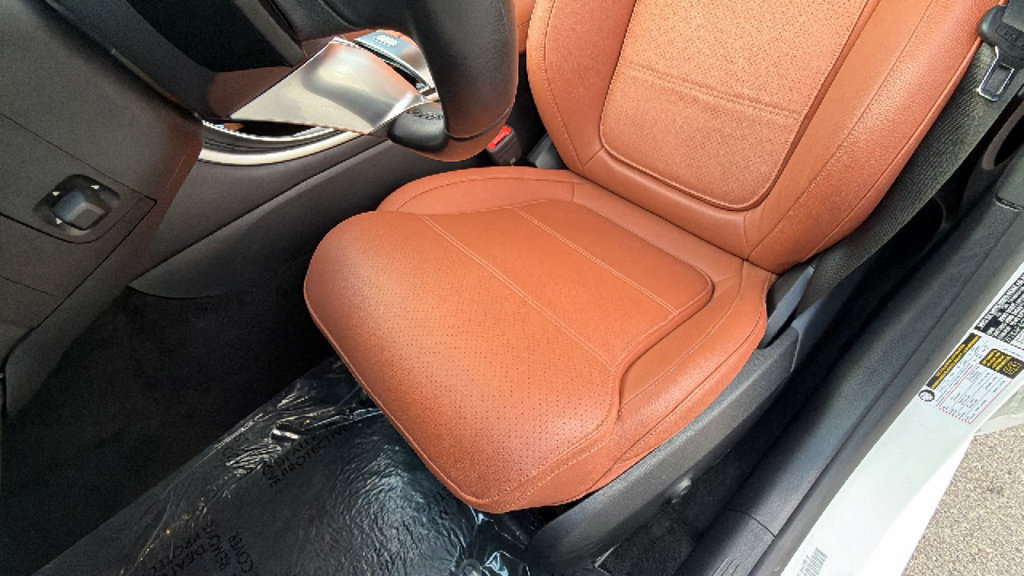 Used 2025 Mercedes-Benz C 300 Sedan image 14