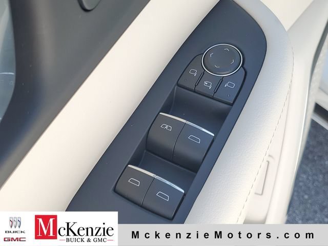 New 2027 Buick Enclave Avenir w/ LPO, Floor Liner Package FWD image 10