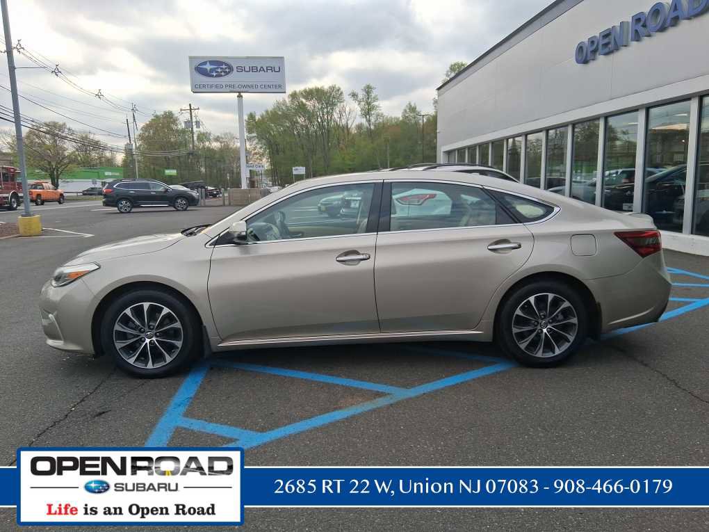 Used 2016 Toyota Avalon XLE FWD image 4