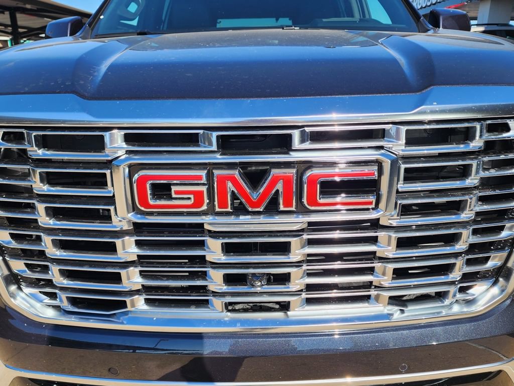 New 2026 GMC Yukon Denali image 9