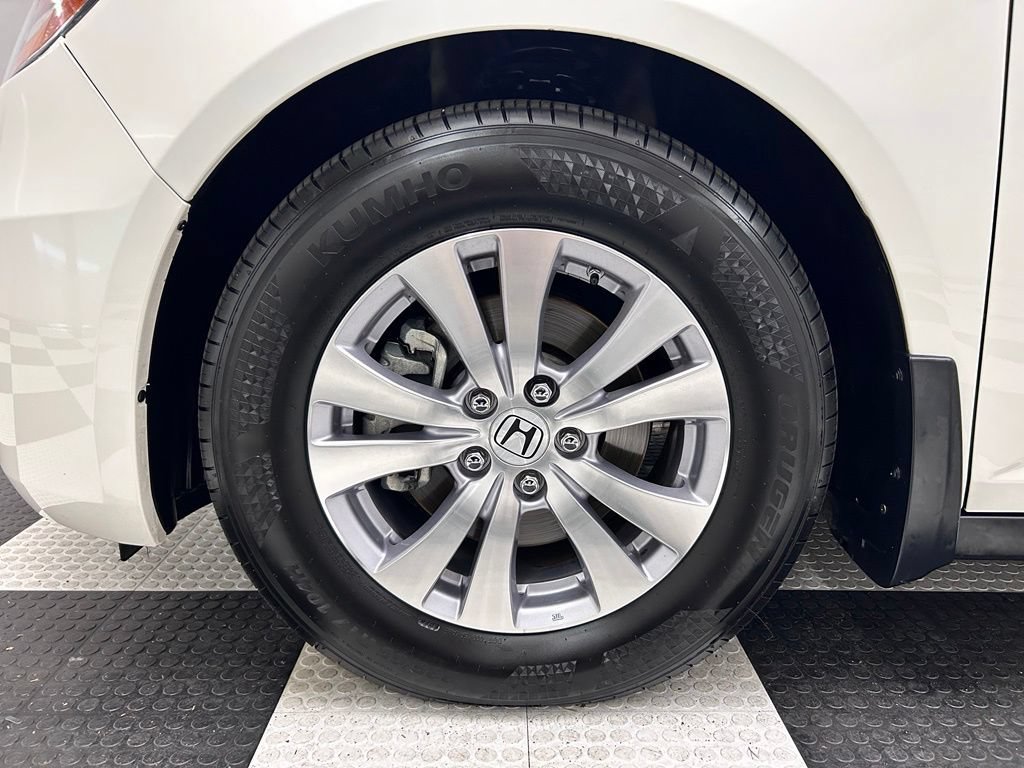 Used 2016 Honda Odyssey SE image 8