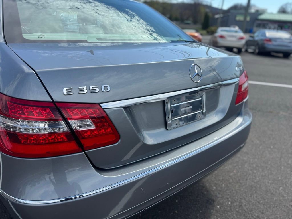 Used 2010 Mercedes-Benz E 350 4MATIC Sedan image 14