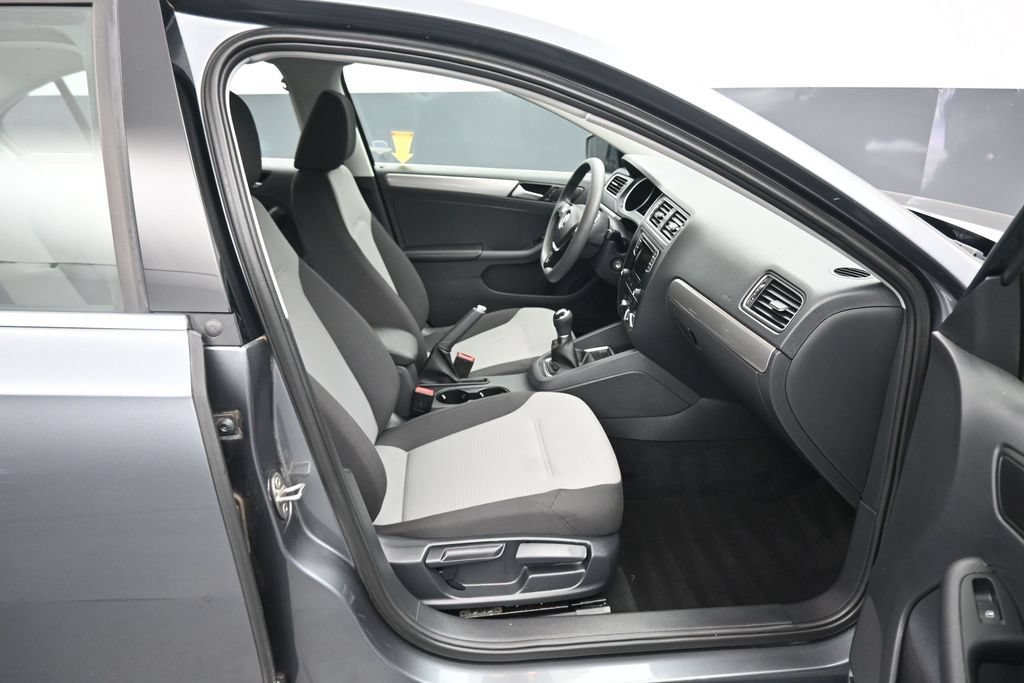 Used 2017 Volkswagen Jetta S FWD image 37
