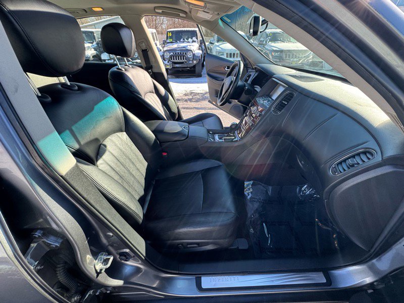 Used 2015 INFINITI QX50 Journey w/ Premium Package image 16
