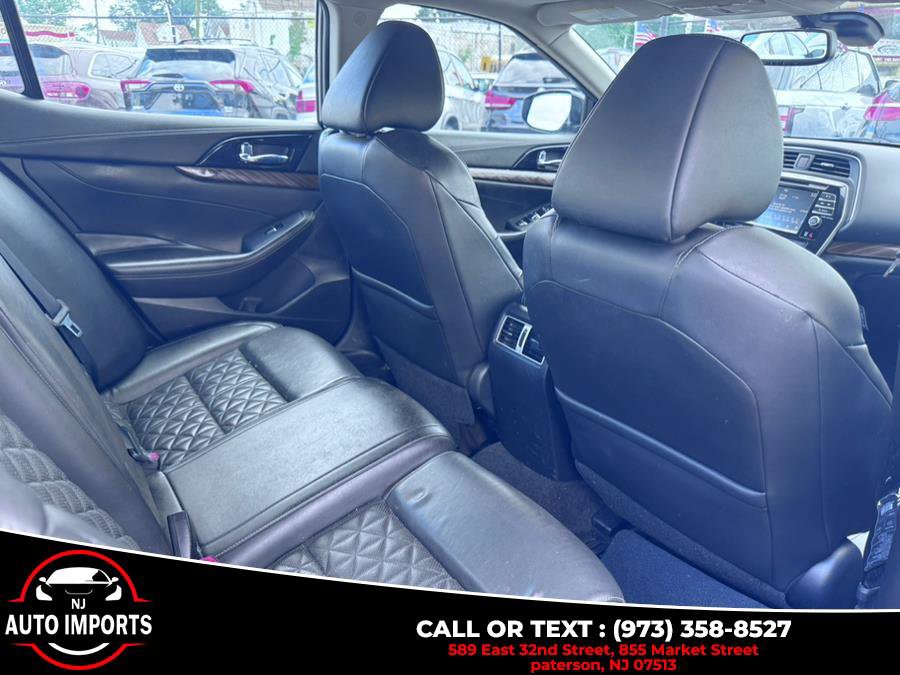 Used 2016 Nissan Maxima Platinum w/ Interior Lighting Package image 19