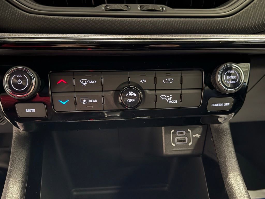 New 2026 Jeep Compass Latitude image 29