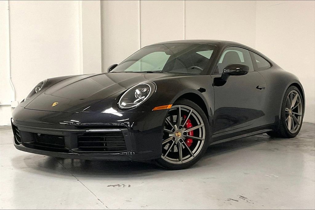 Used 2024 Porsche 911 Carrera 4S w/ Premium Package image 3