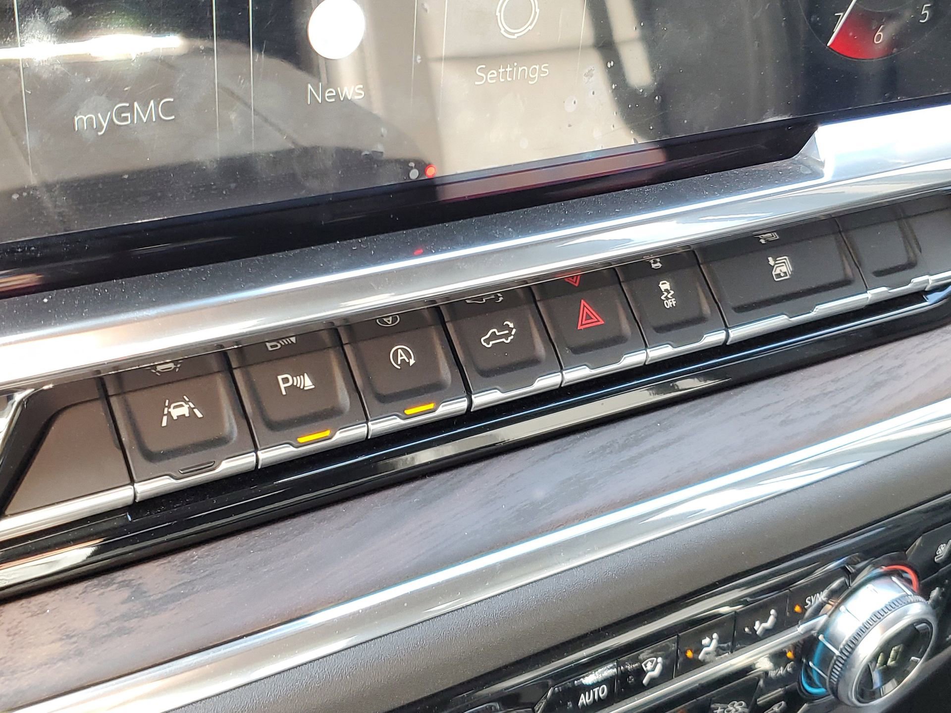 Used 2024 GMC Sierra 1500 SLT w/ SLT Premium Plus Package image 28