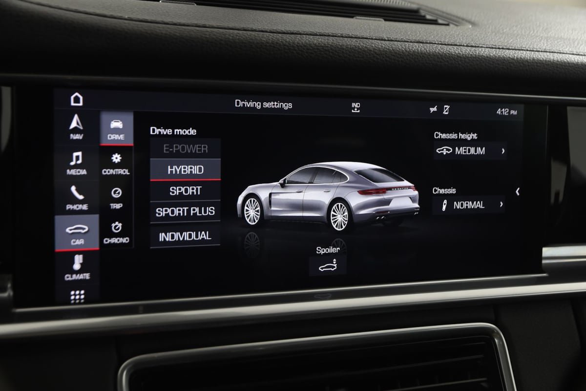 Used 2018 Porsche Panamera 4 AWD/4WD image 42