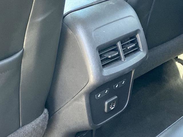 Used 2022 Chevrolet Equinox Premier AWD/4WD image 18