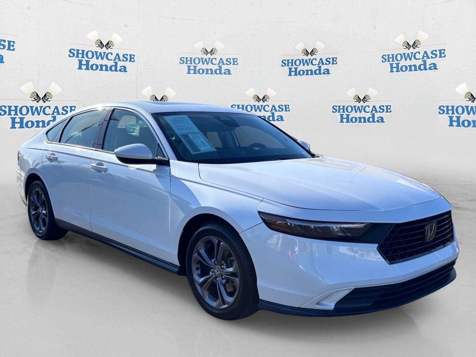 Certified 2023 Honda Accord EX image 10