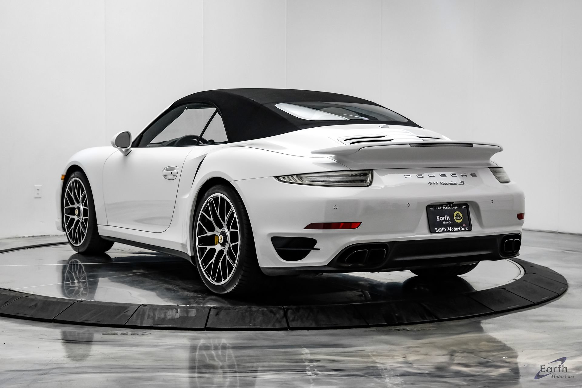 Used 2016 Porsche 911 Turbo S AWD/4WD image 11