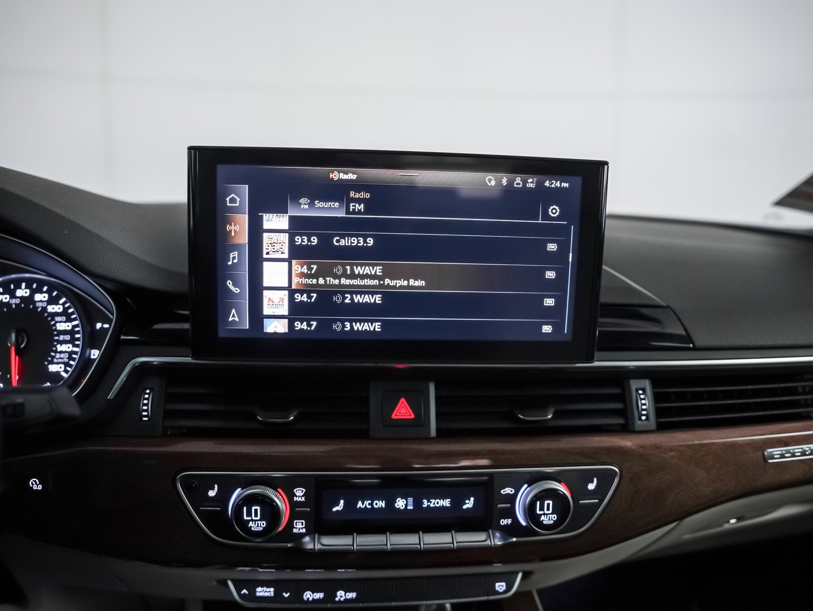 Used 2022 Audi A4 2.0T Premium w/ 18" Wheel Package image 20