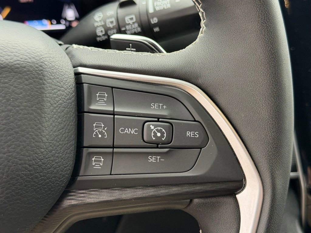 Certified 2024 Jeep Grand Cherokee Altitude RWD image 23