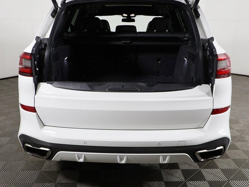 Used 2023 BMW X5 M50i w/ Executive Package image 19