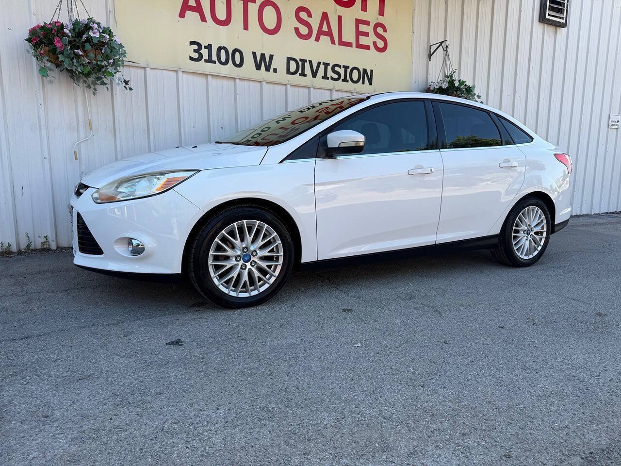 Used 2012 Ford Focus SEL FWD image 8