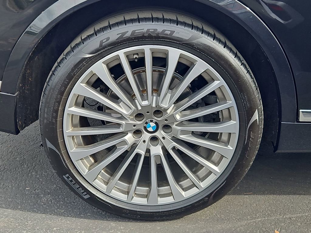 Used 2023 BMW X7 xDrive40i w/ Premium Package image 30
