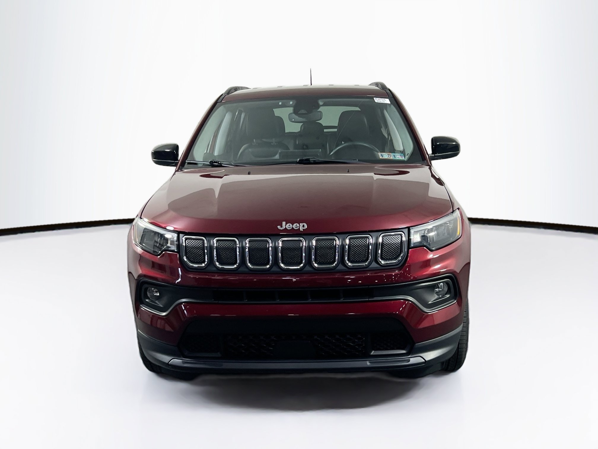 Used 2022 Jeep Compass Latitude w/ Convenience Group AWD/4WD image 2