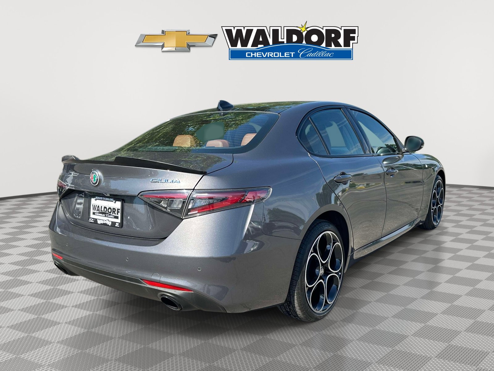 Used 2024 Alfa Romeo Giulia Ti AWD/4WD image 6