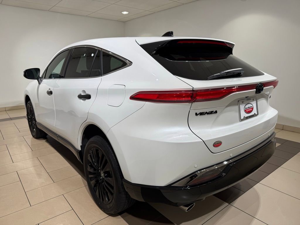 Certified 2023 Toyota Venza Nightshade AWD/4WD image 3