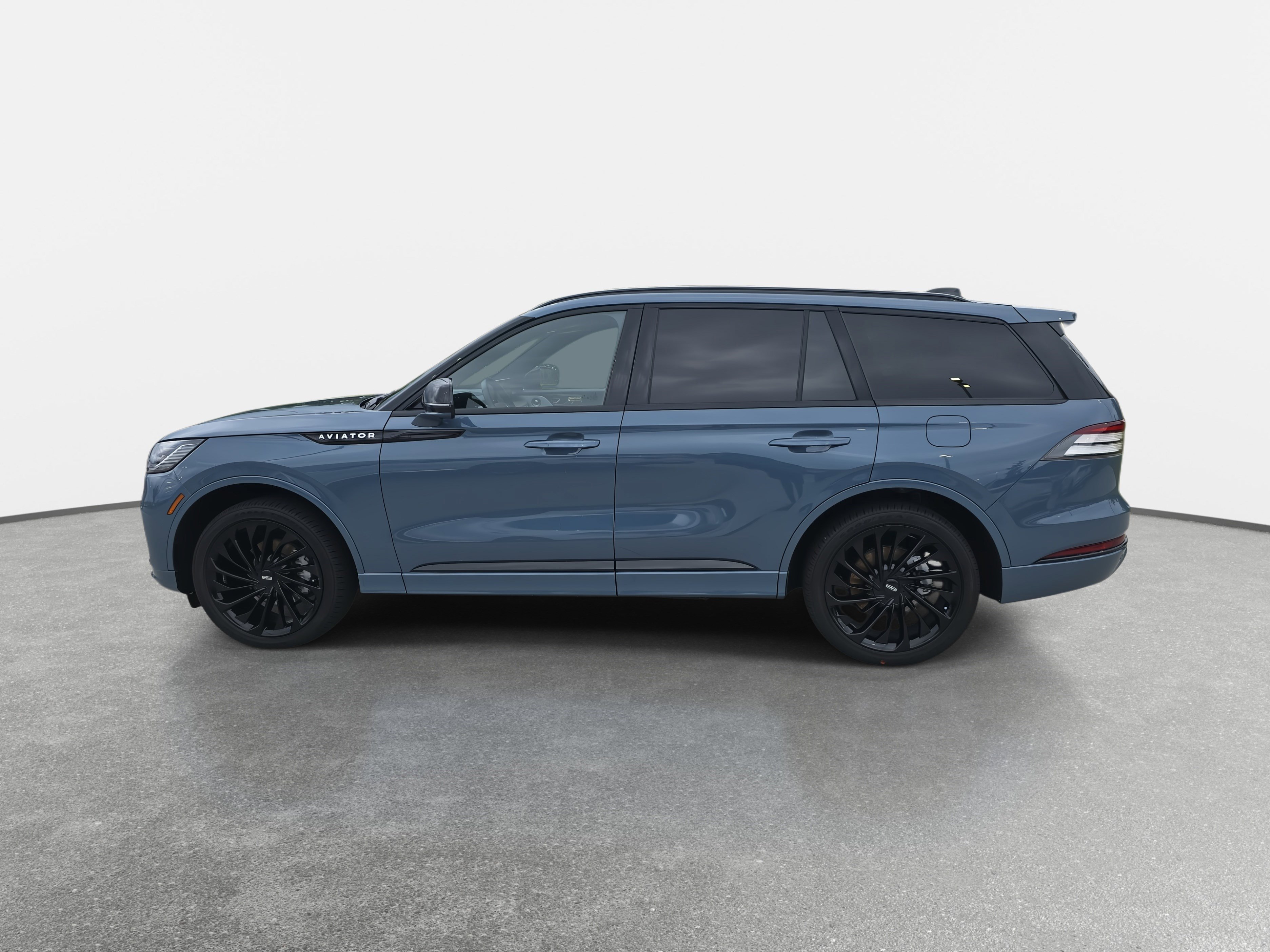 New 2025 Lincoln Aviator Reserve w/ Equipment Group 201A image 8