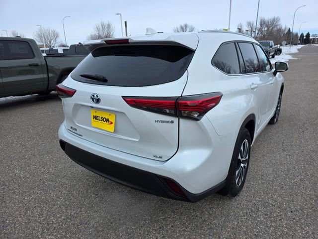 Used 2022 Toyota Highlander XLE image 9