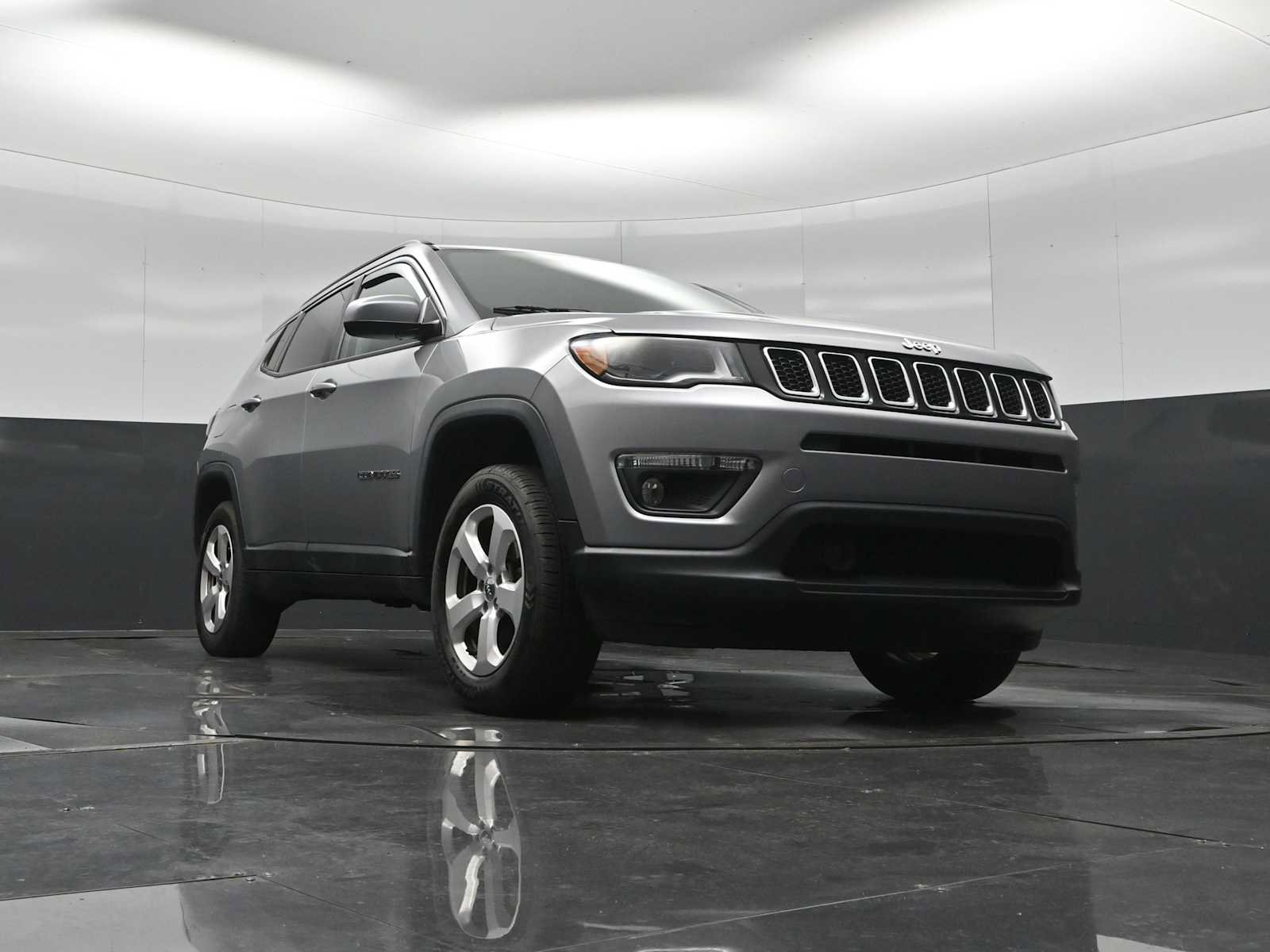 Used 2018 Jeep Compass Latitude w/ Popular Equipment Group AWD/4WD image 49