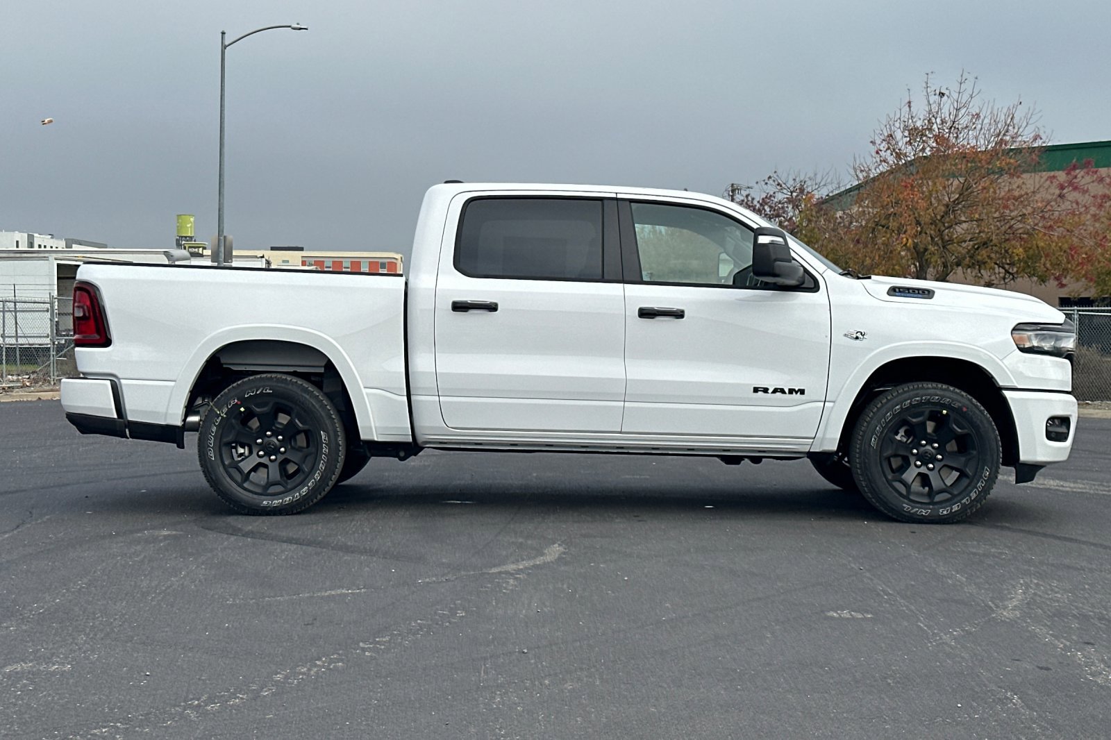 New 2026 RAM 1500 4x4 Crew Cab image 2