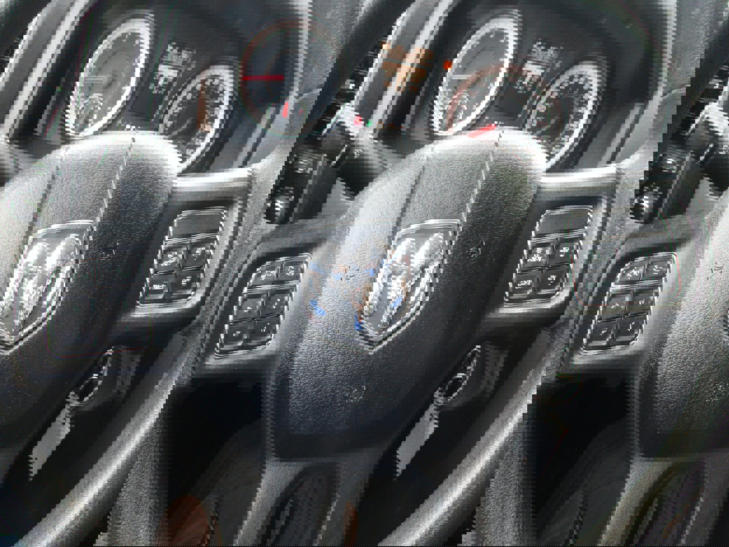 Used 2018 RAM 2500 Tradesman w/ Chrome Appearance Group image 17