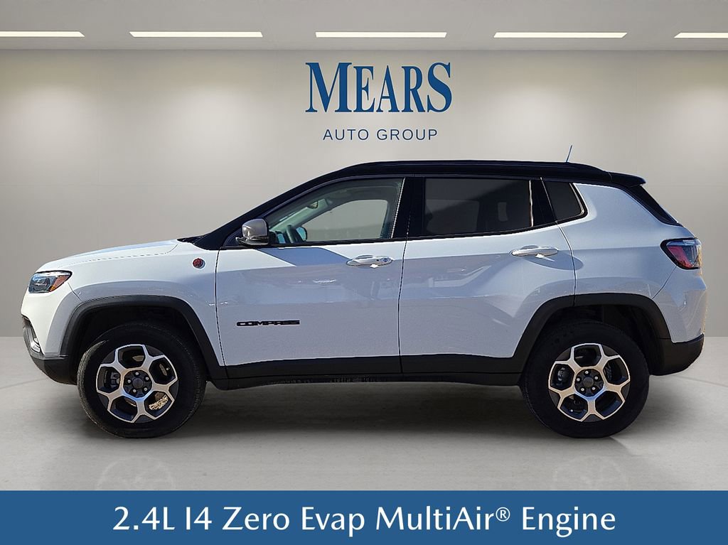 Used 2022 Jeep Compass Trailhawk image 3