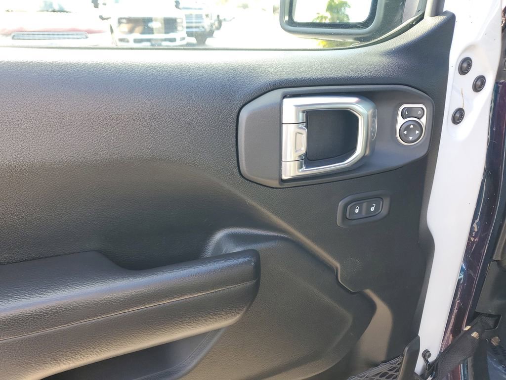 Used 2021 Jeep Wrangler Unlimited Sport image 23