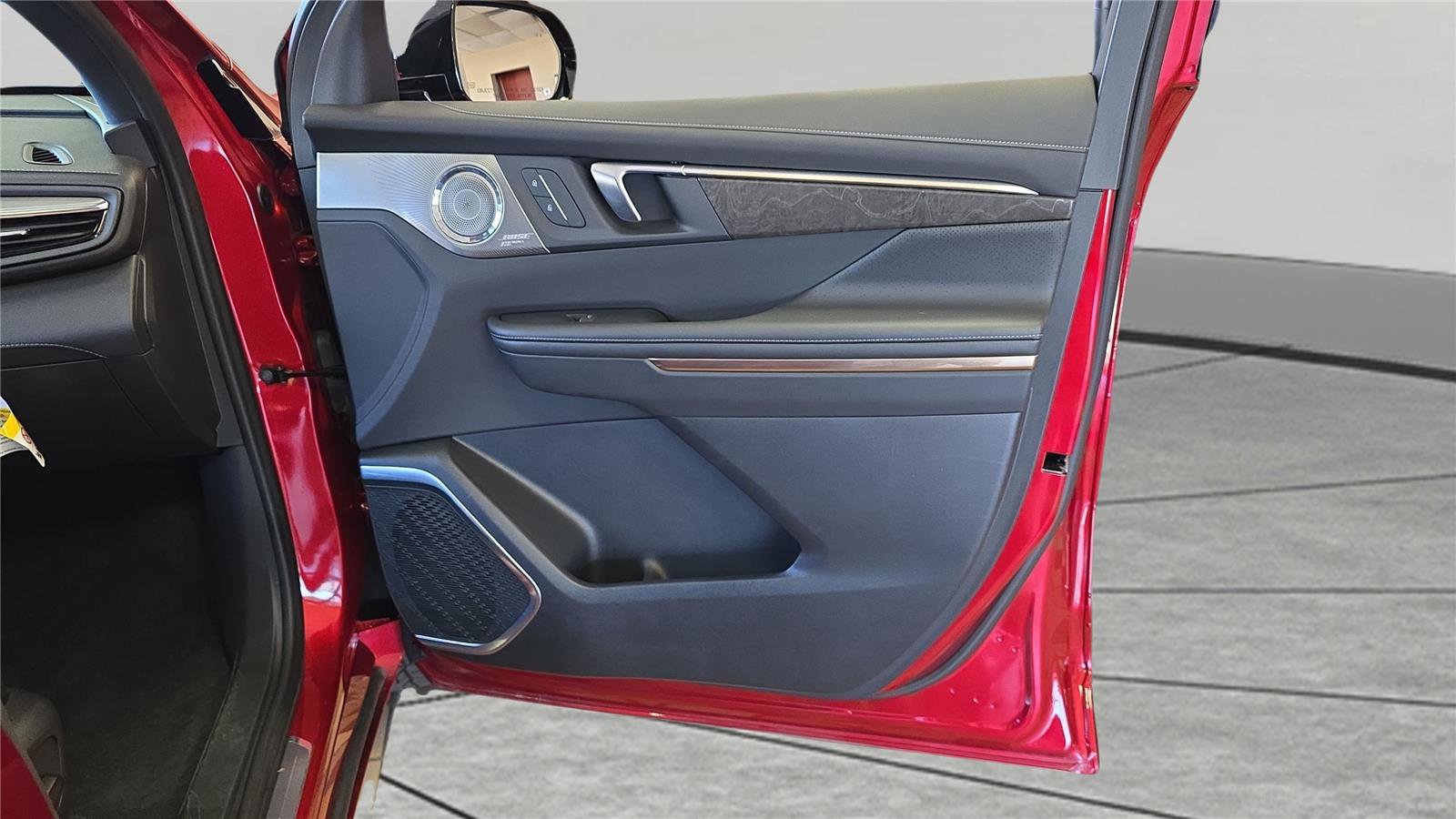 Used 2025 Buick Enclave Avenir w/ Super Cruise Package image 25