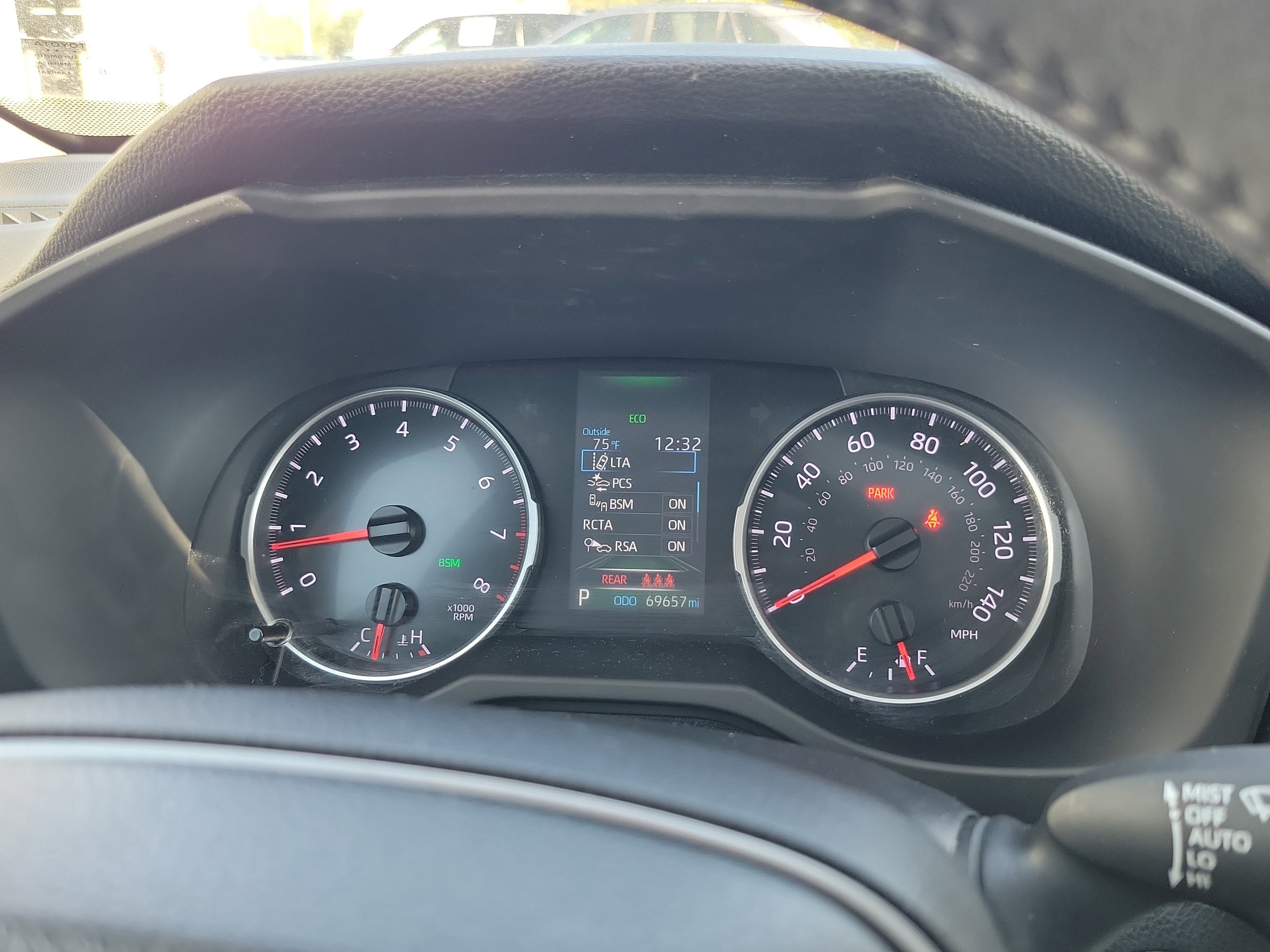 Used 2022 Toyota RAV4 XLE image 23