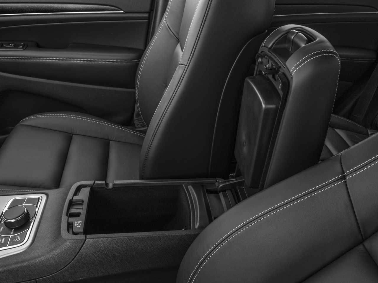 Used 2017 Jeep Grand Cherokee Limited w/ Luxury Group II RWD image 10
