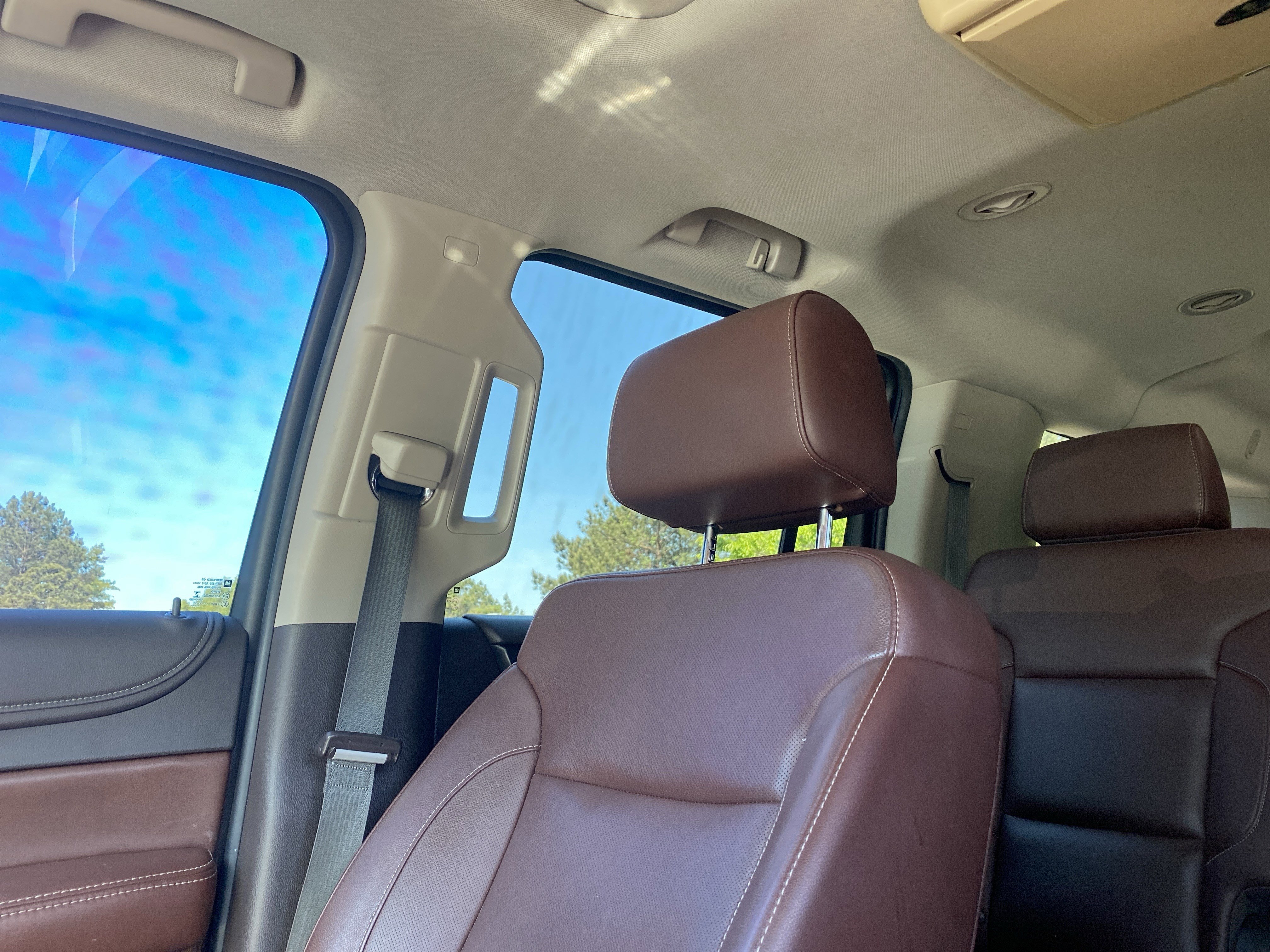 Used 2017 Chevrolet Suburban Premier RWD image 20