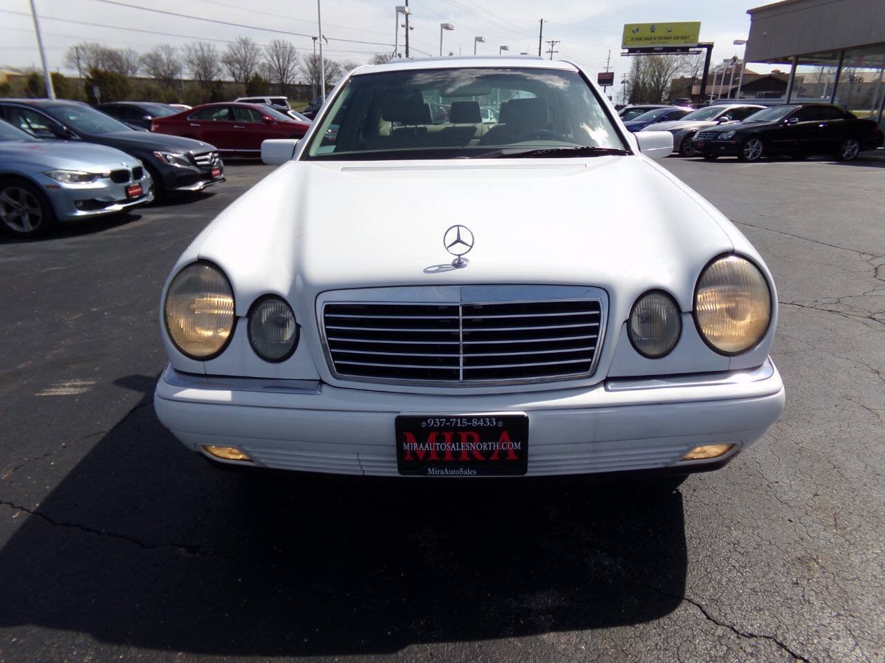 Used 1999 Mercedes-Benz E 320 Sedan w/ X2 Opt Pkg image 3