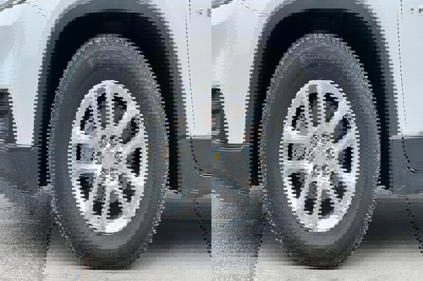 Used 2018 Chevrolet Traverse LS image 12