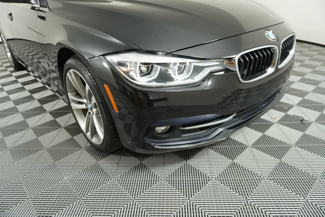 Used 2018 BMW 330i Sedan RWD image 10