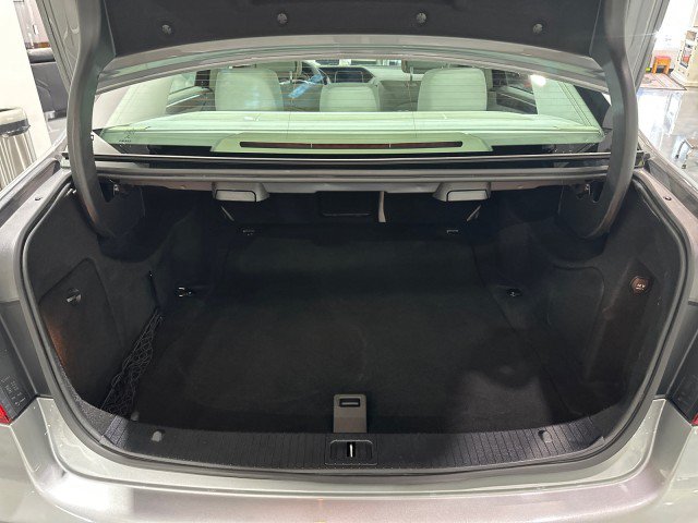Used 2014 Mercedes-Benz E 550 4MATIC Sedan w/ Premium 1 Package image 38