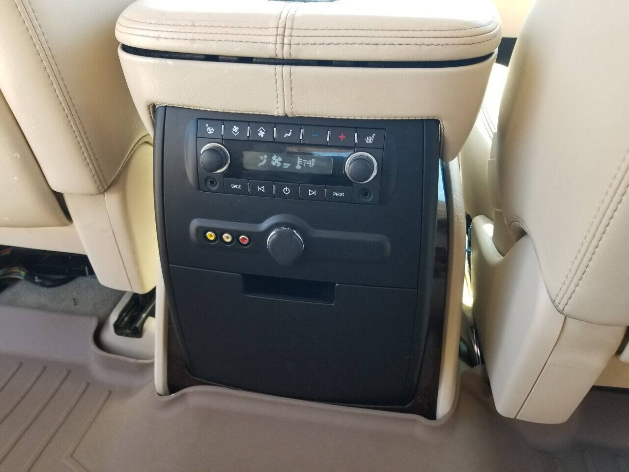 Used 2007 Cadillac Escalade AWD w/ Information Package image 10