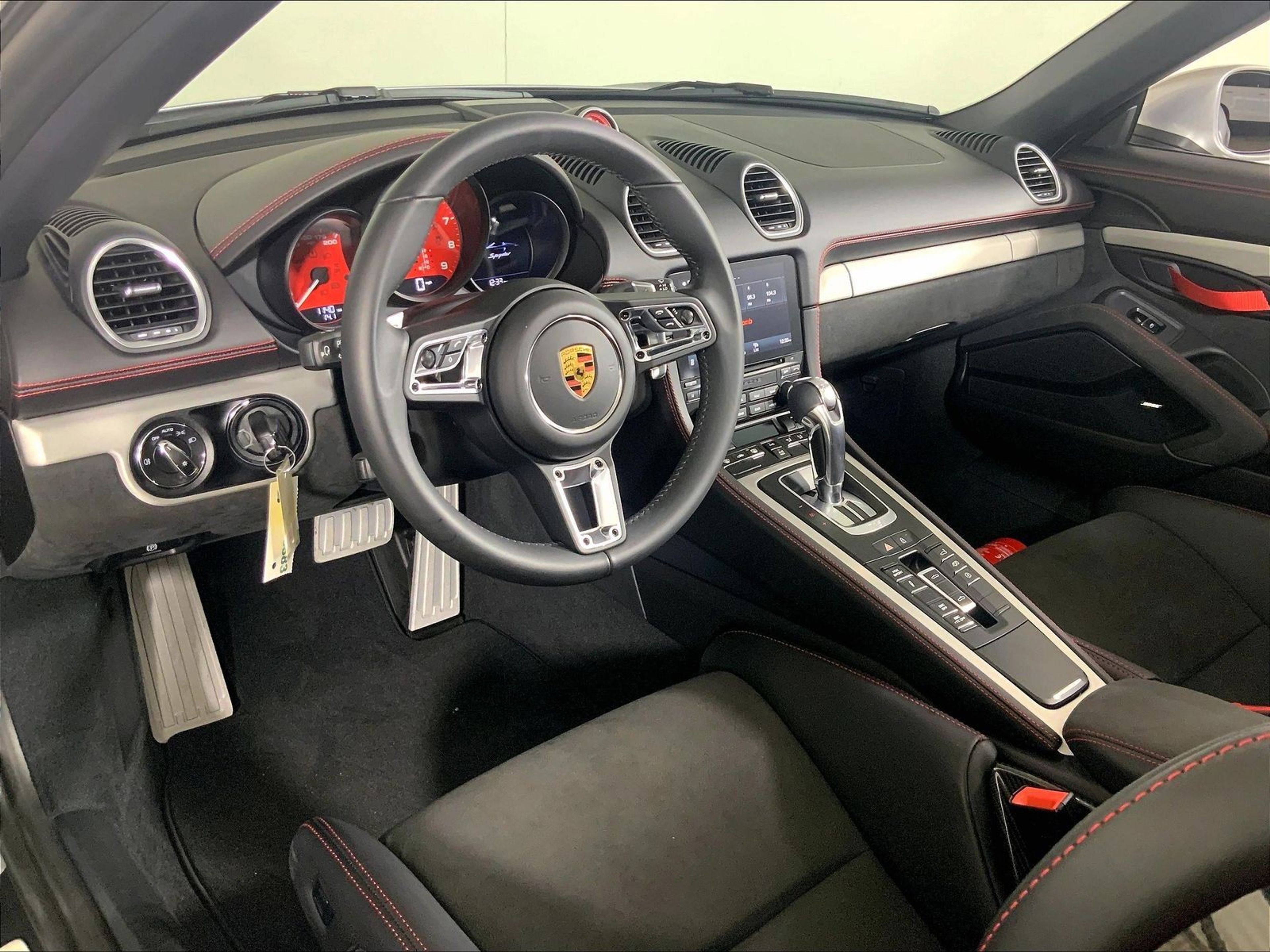 Certified 2021 Porsche 718 Boxster Spyder RWD image 4